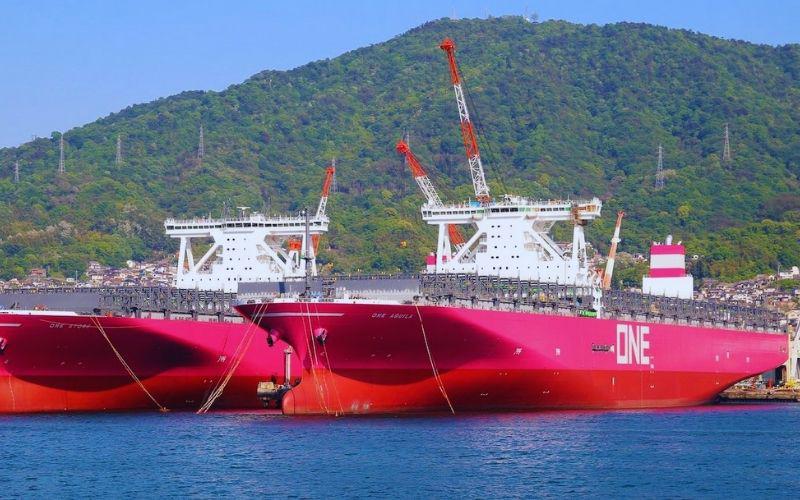 When shipping goods from the US to Japan, which shipping company should I choose